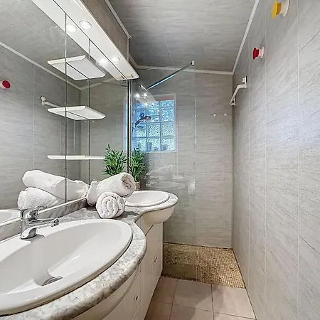 Дом отдыха Les Rochers Du Roi By Interhome
